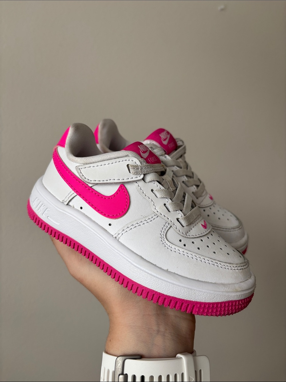 Nike AIR FORCE 1 WHITE/LASER FUCHSIA kids size 8 C lace up Velcro sneakers - Picture 7 of 14